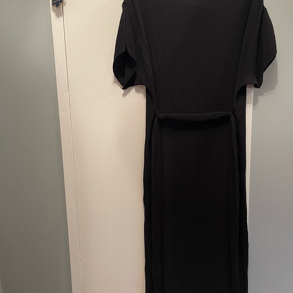 Black Maternity dress, short sleeve. Nwt. Size 10 - Picture 2 of 6